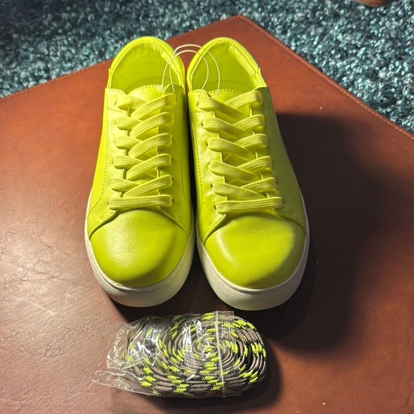 Kenneth Cole New York LEATHER Neon Yellow Sneakers - Picture 2 of 10